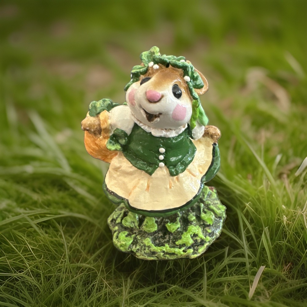 WEE FOREST FOLK M-167 Colleen O'Green, Irish Girl Mouse 1990